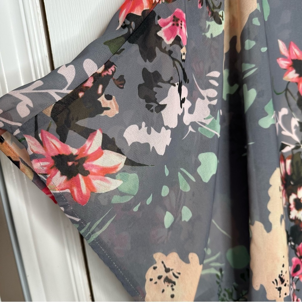 Kimono Grey & Pink Floral Sheer Size Extra Large - Picture 3 of 16